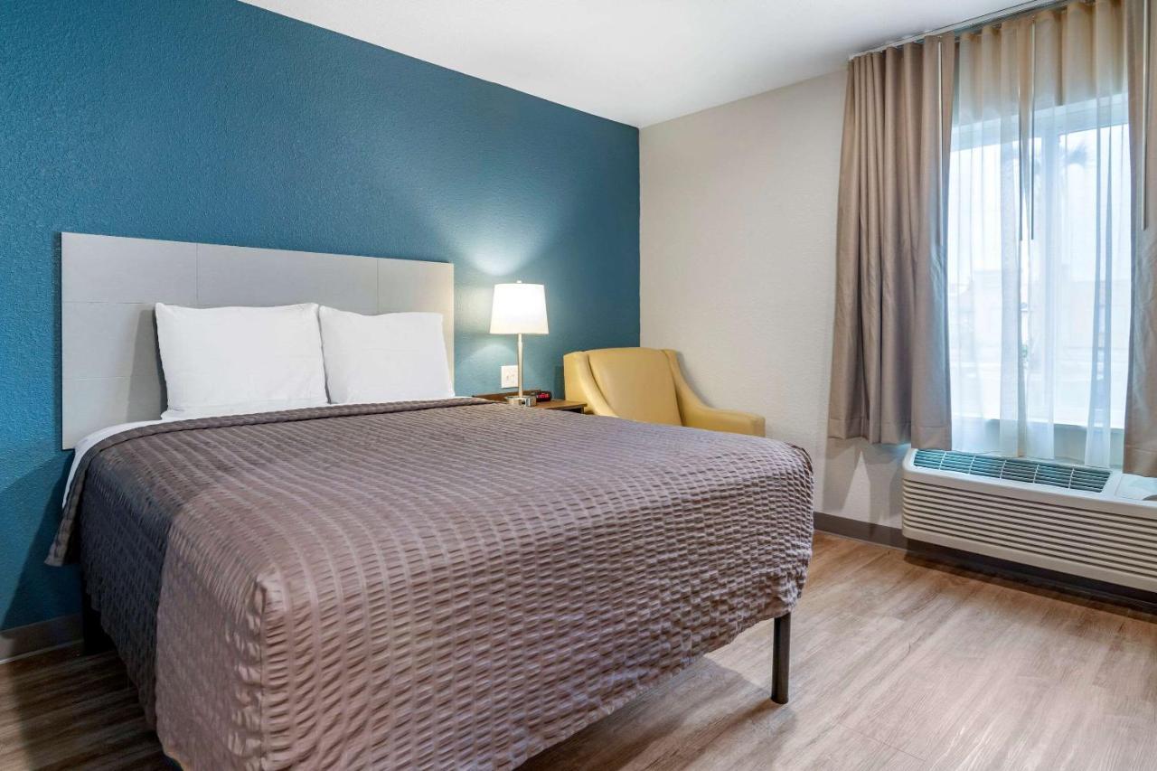 Woodspring Suites Brunswick  Kültér fotó
