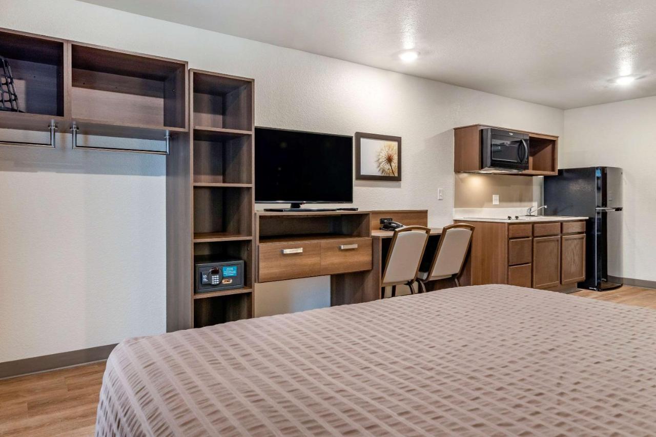 Woodspring Suites Brunswick  Kültér fotó