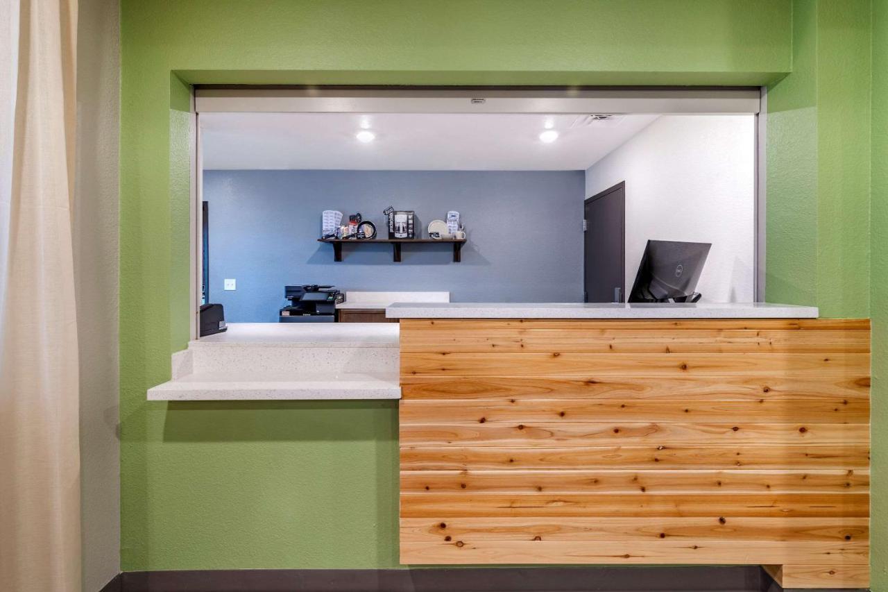 Woodspring Suites Brunswick  Kültér fotó