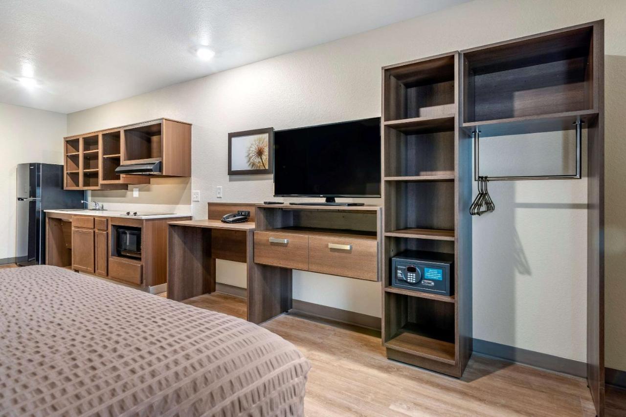 Woodspring Suites Brunswick  Kültér fotó