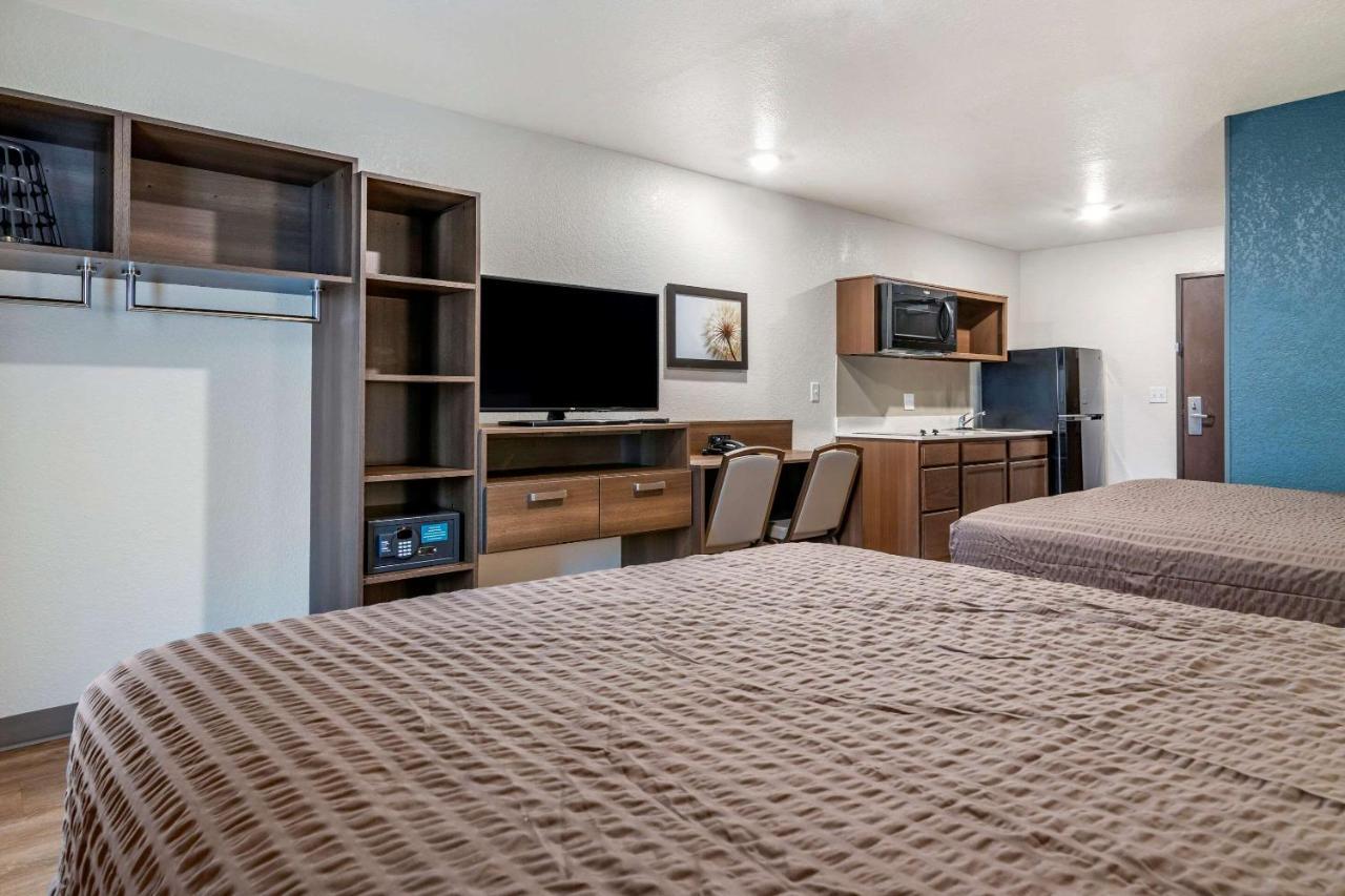 Woodspring Suites Brunswick  Kültér fotó