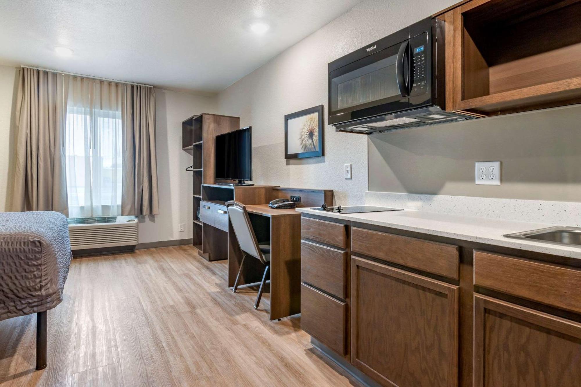 Woodspring Suites Brunswick  Kültér fotó