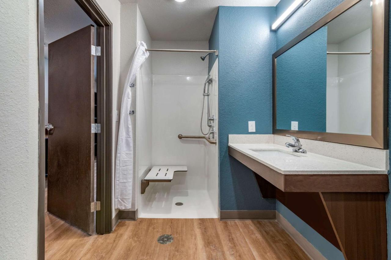 Woodspring Suites Brunswick  Kültér fotó